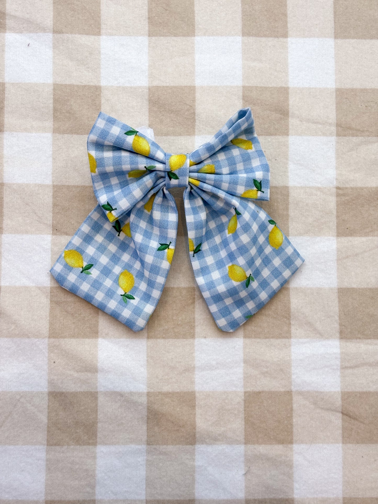 Lemon bow